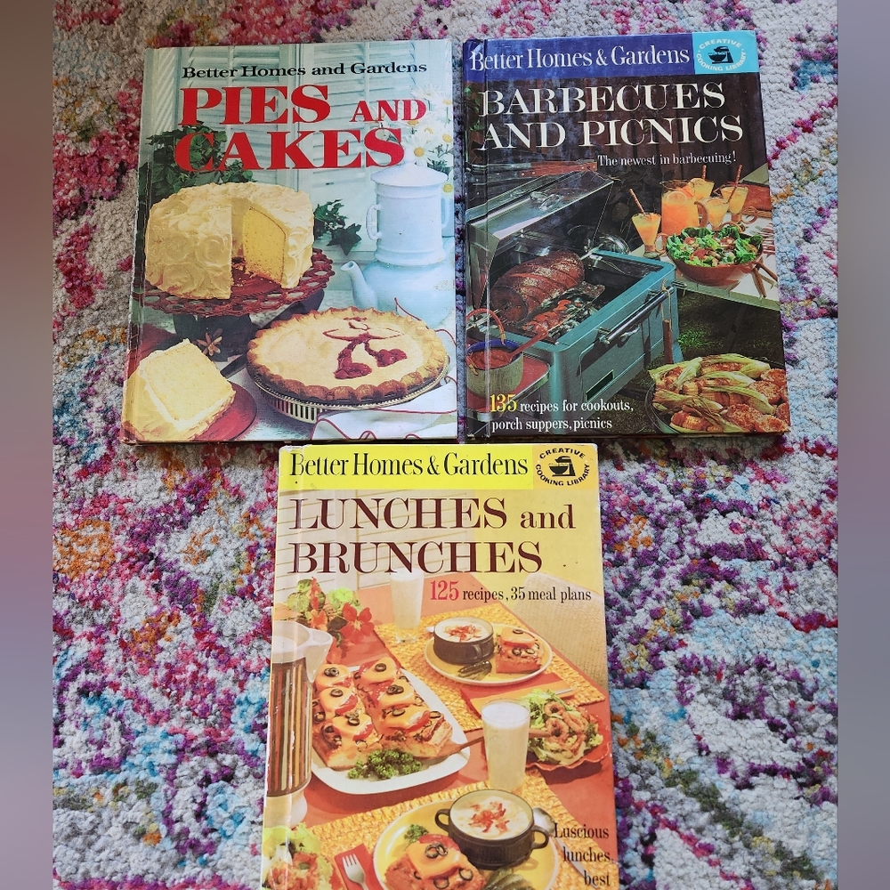 Vintage Better Homes & Garden cookbook lot